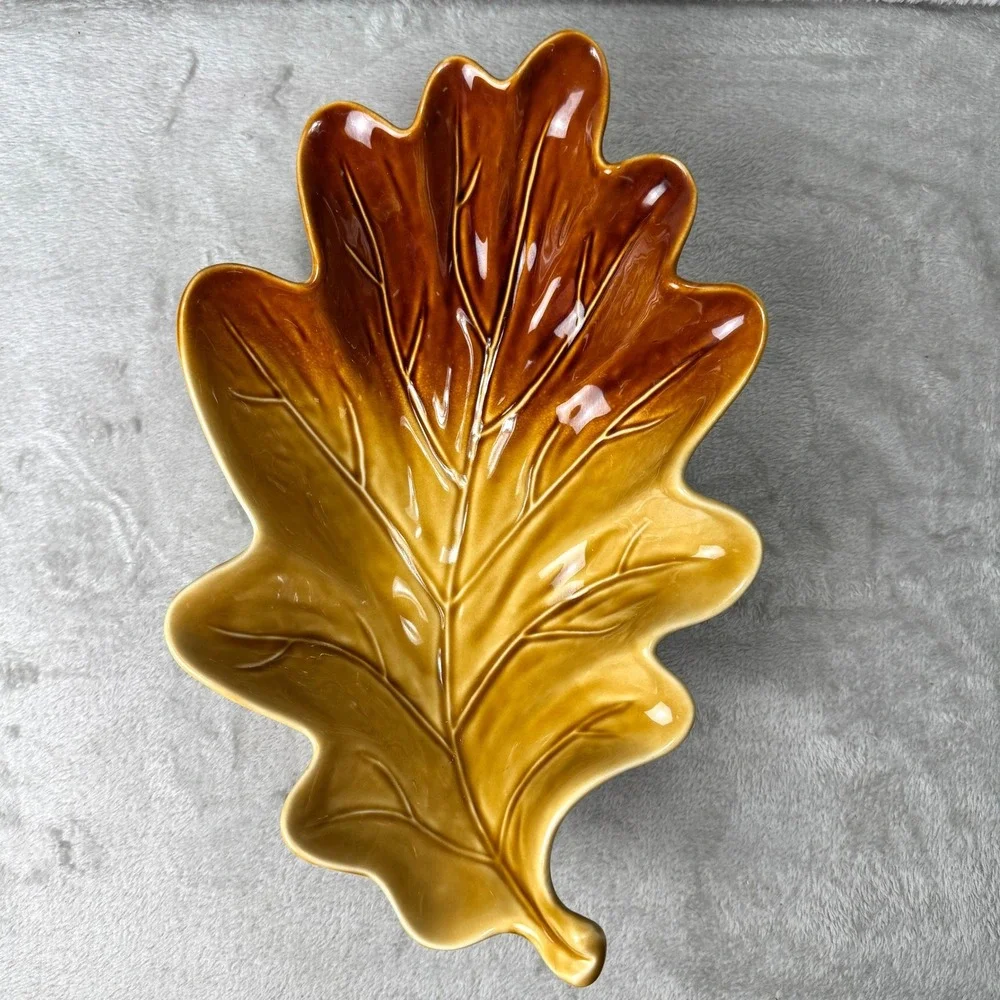 Linens-N-Things Oak Leaf Serving Bowl Fall Thanksgiving Brown Gold Ceramic